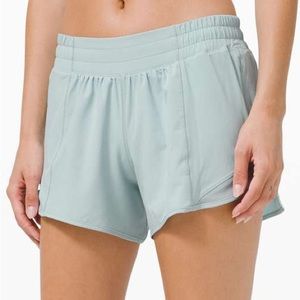Lululemon Hotty Hot Low-Rise Lined Short 4” - Size 4